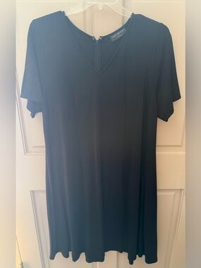 Lane Bryant Black V‑Neck Short Sleeve Dress